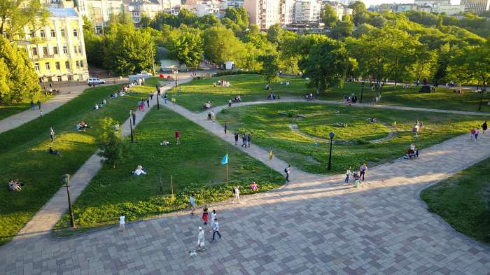 / Starokyivska Hill Renovation