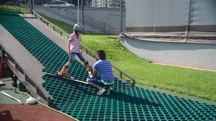 Рампа для лиж та сноубордів / Новопечерська школа - фото №2 Рампа для лиж та сноубордів / Новопечерська школа