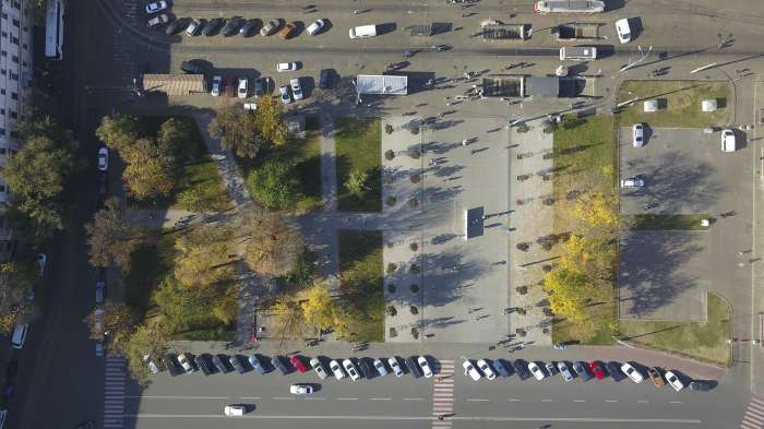 / Garden #3 Renovation, Kontraktova Square