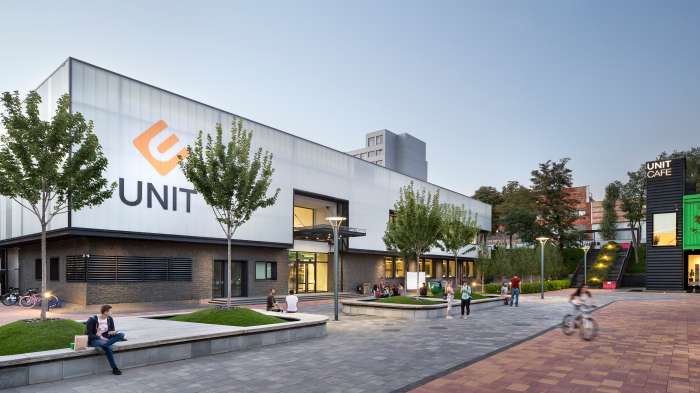 / UNIT.City Education Hub