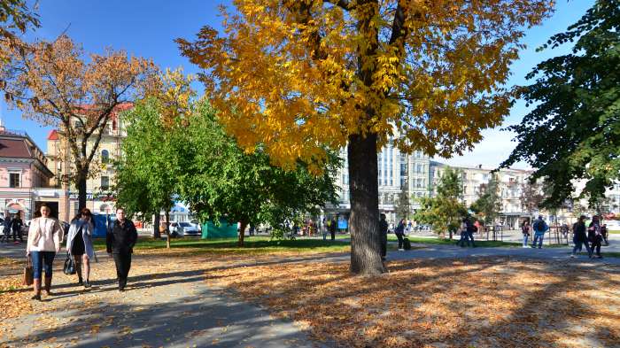 / Garden #3 Renovation, Kontraktova Square