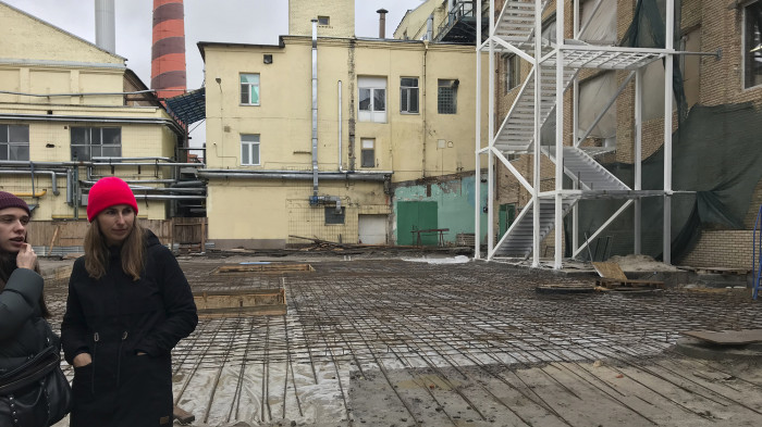 / Внутрішній двір офісу 'Roshen'