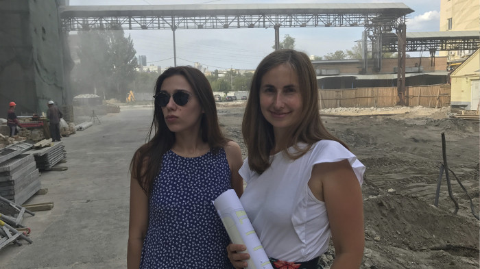 / Внутрішній двір офісу 'Roshen'