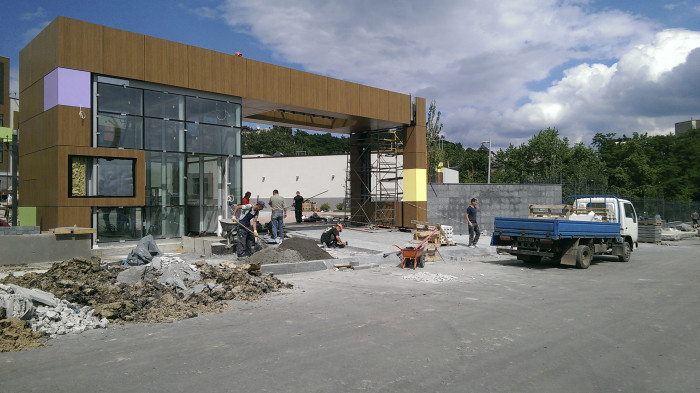 / Novopecherska School