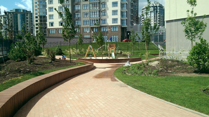 / Novopecherska School