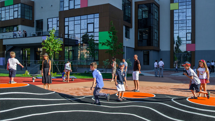 / Novopecherska School