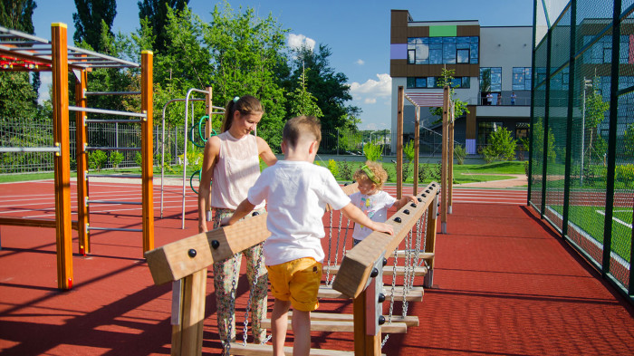 / Novopecherska School