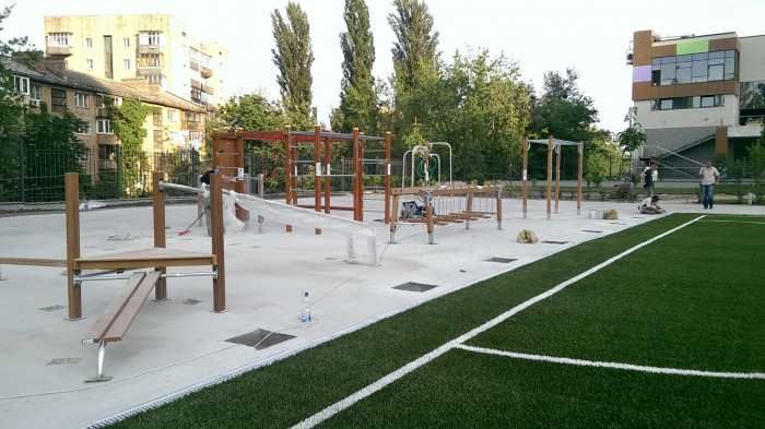 / Novopecherska School