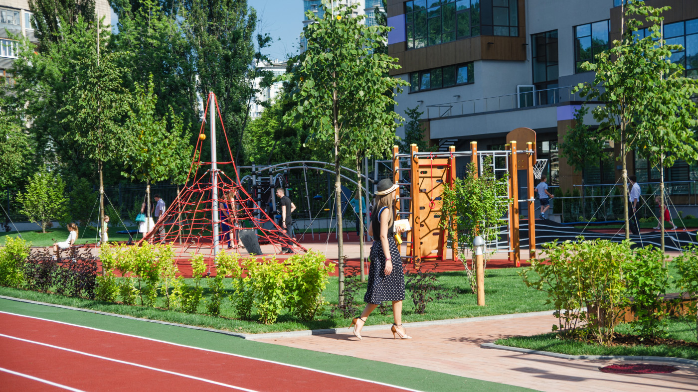 / Novopecherska School