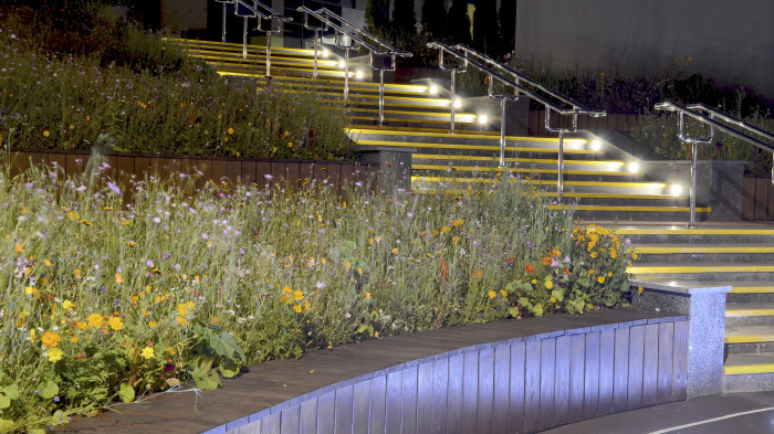 / Novopecherska School