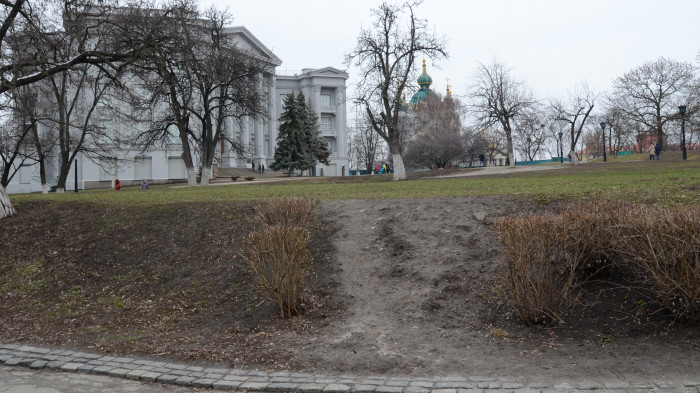 / Starokyivska Hill Renovation