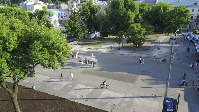 / Garden #3 Renovation, Kontraktova Square