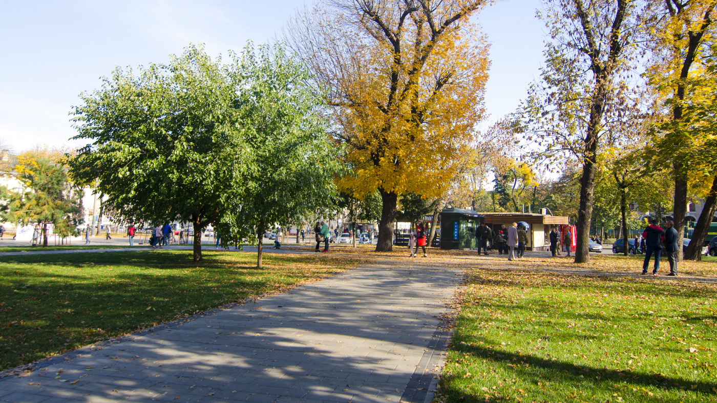 / Garden #3 Renovation, Kontraktova Square