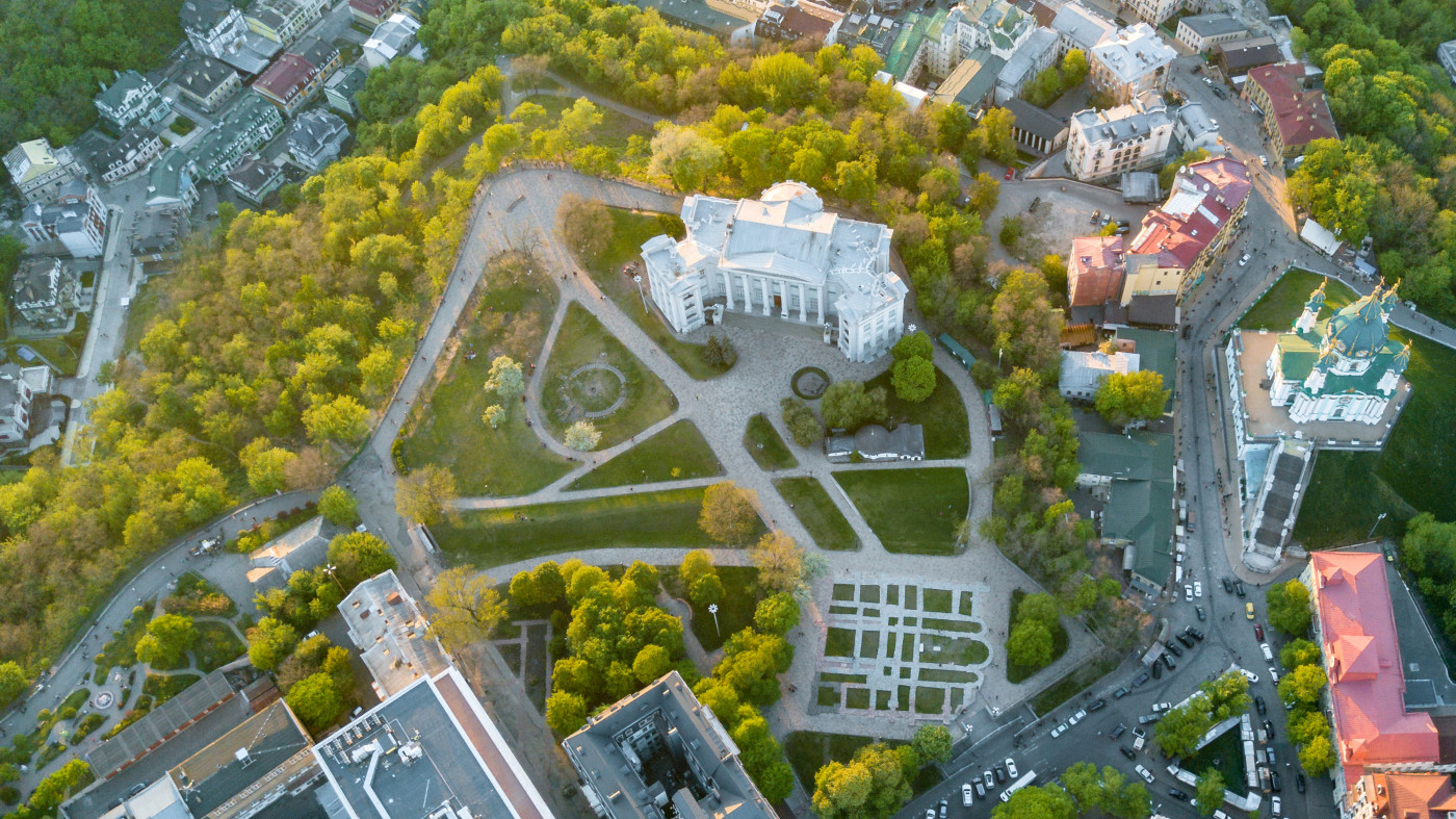 / Starokyivska Hill Renovation / Starokyivska Hill Renovation