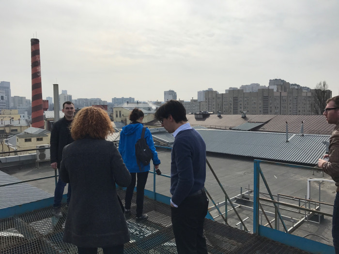 / Roshen Office Courtyard