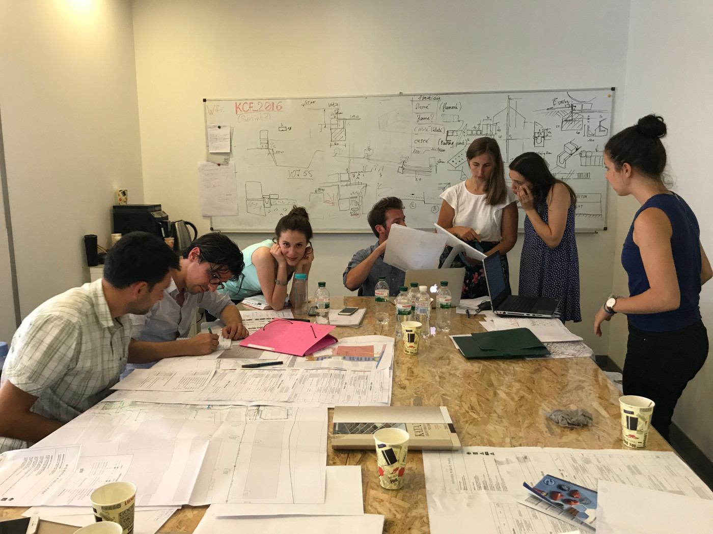 / Roshen Office Courtyard