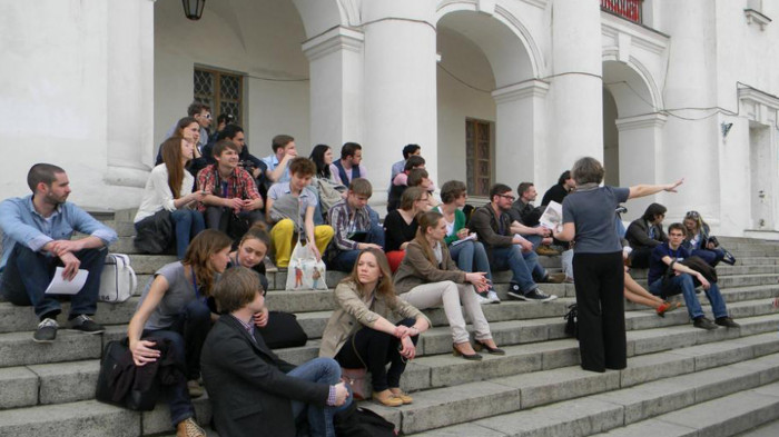 / Nova Kontraktova Square