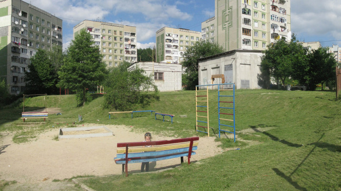 / Yard reconstruction