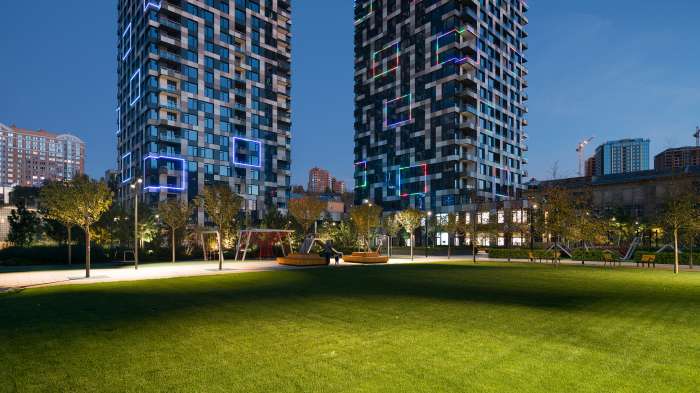 / Tetris Hall – Podium Landscape