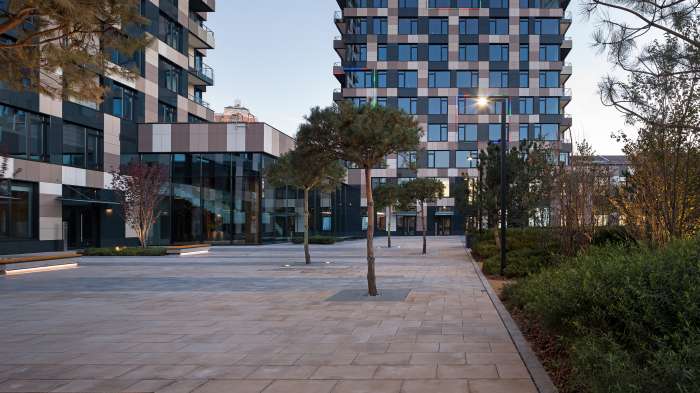 / Tetris Hall – Podium Landscape