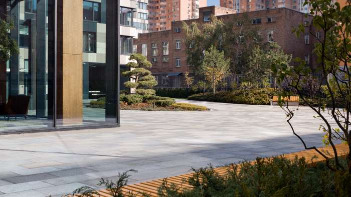 / Tetris Hall – Podium Landscape