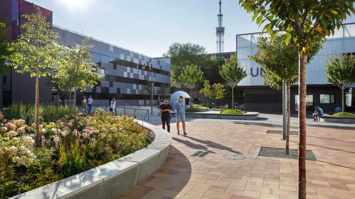 / UNIT.City Education Hub