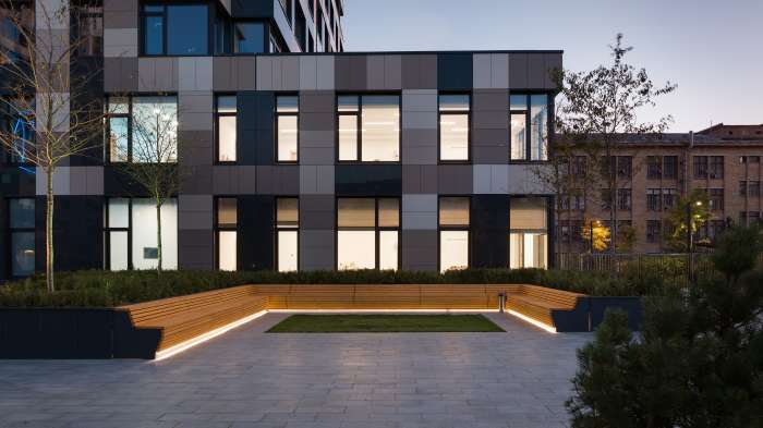 / Tetris Hall – Podium Landscape