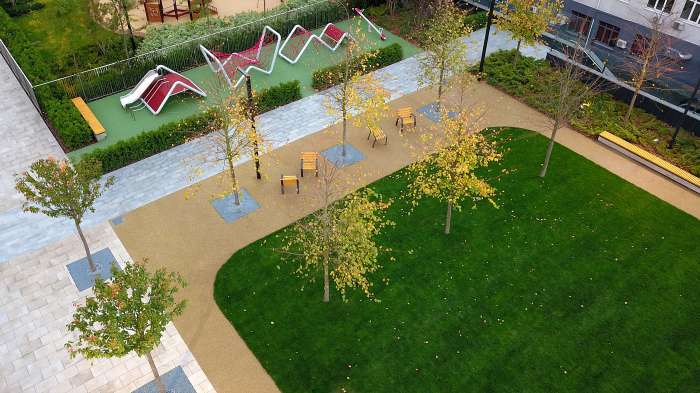 / Tetris Hall – Podium Landscape