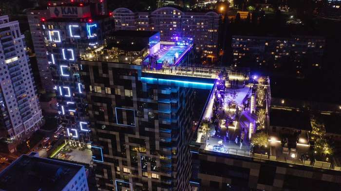 / Tetris Hall – Rooftop Garden