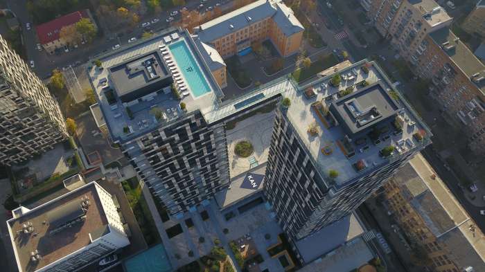 / Tetris Hall – Podium Landscape