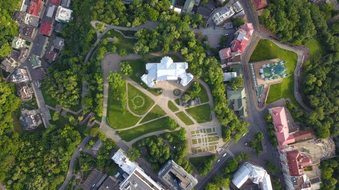 / Starokyivska Hill Renovation