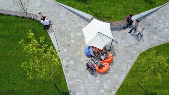 / Rybalsky Boulevard