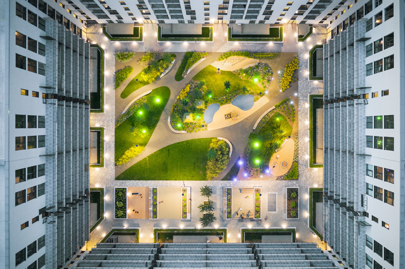 / Rybalsky – Inner Courtyard #3