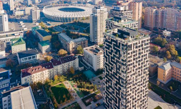 / Tetris Hall – Rooftop Garden