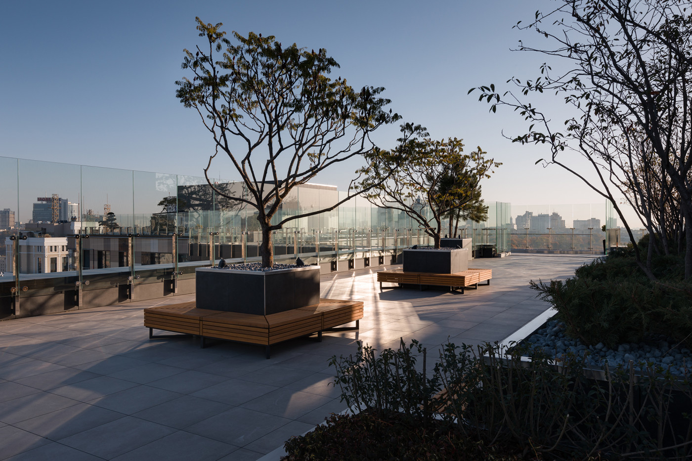 / Tetris Hall – Rooftop Garden / Tetris Hall – Rooftop Garden