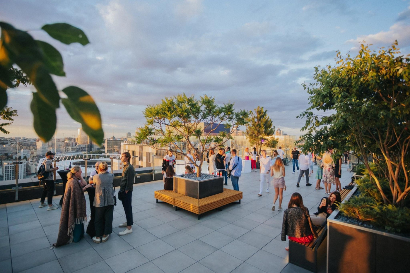 / Tetris Hall – Rooftop Garden / Tetris Hall – Rooftop Garden