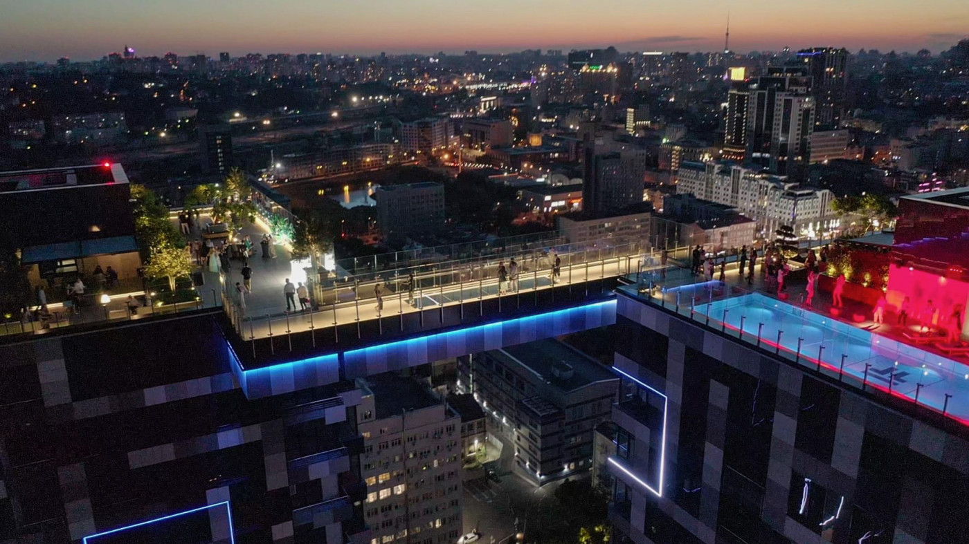 / Tetris Hall – Rooftop Garden / Tetris Hall – Rooftop Garden