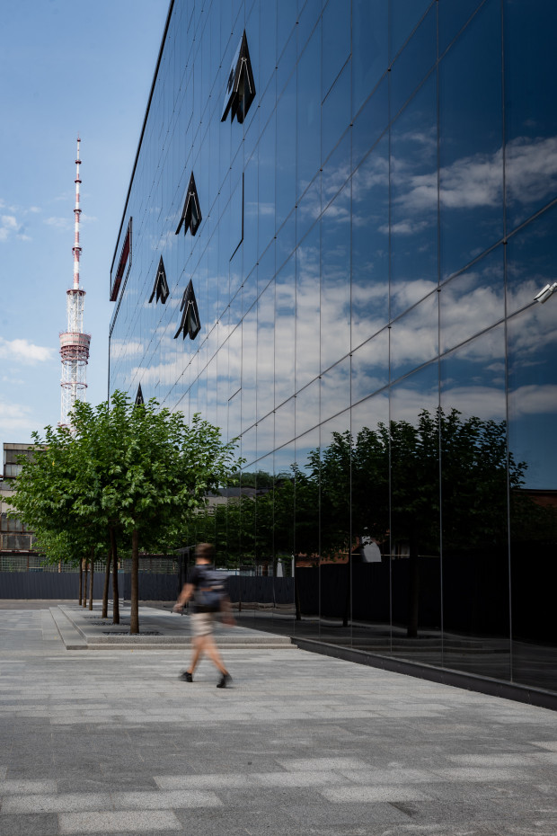 / UNIT.City Business Campus