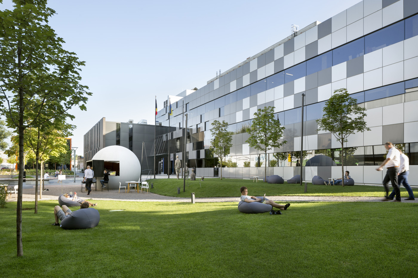 / UNIT.City Education Hub / UNIT.City Education Hub