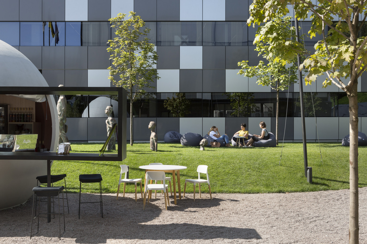 / UNIT.City Education Hub / UNIT.City Education Hub