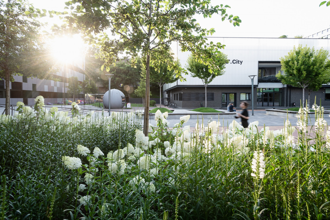 / UNIT.City Education Hub / UNIT.City Education Hub