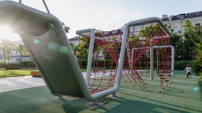 / Tetris Hall – Podium Landscape