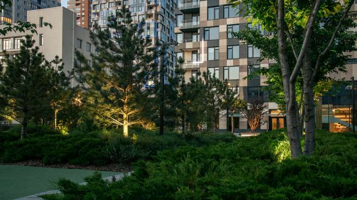 / Tetris Hall – Podium Landscape