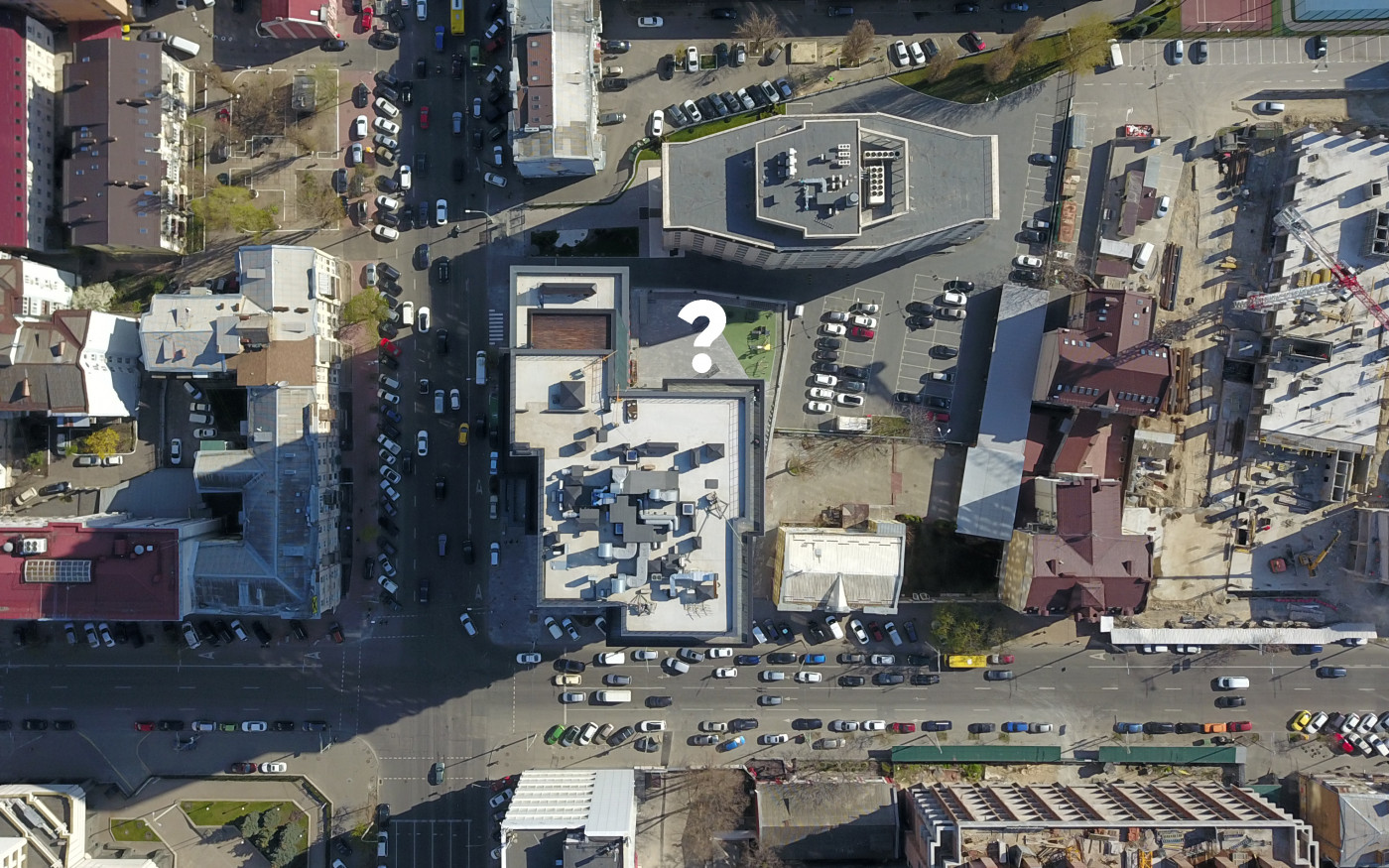 Контекст Контекст / Внутрішнє подвір'я ЖК  'CHICAGO Central House '