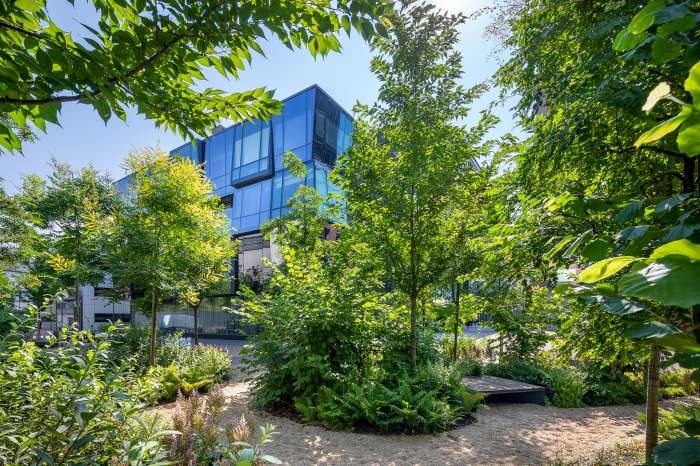 / UNIT.City Event Plaza