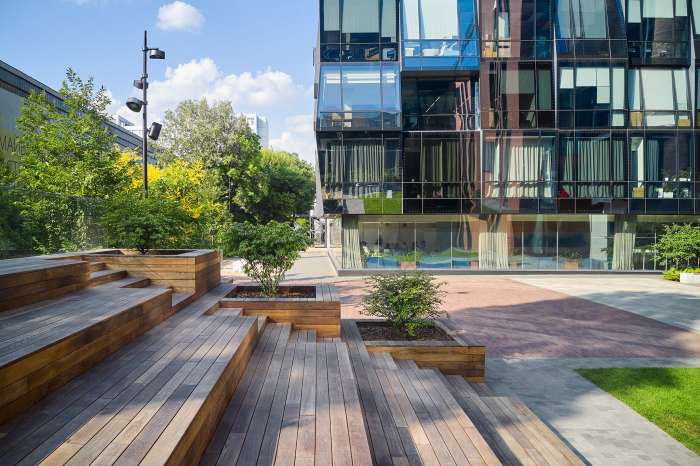 / UNIT.City Event Plaza