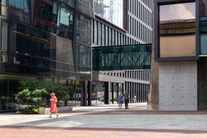 / UNIT.City Event Plaza