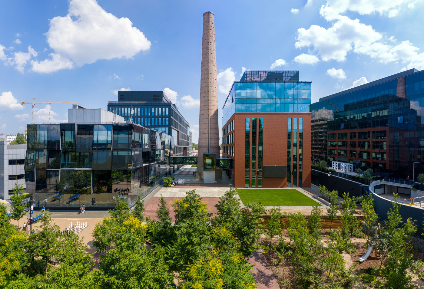 / Event plaza 'UNIT.City' / Event plaza 'UNIT.City'