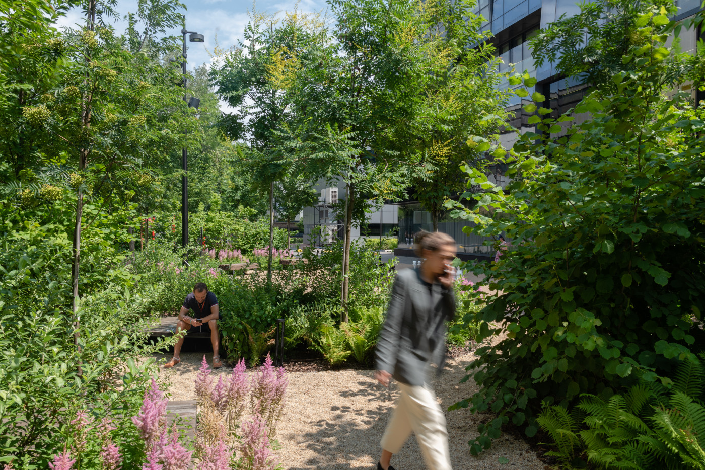 / Event plaza 'UNIT.City' / Event plaza 'UNIT.City'