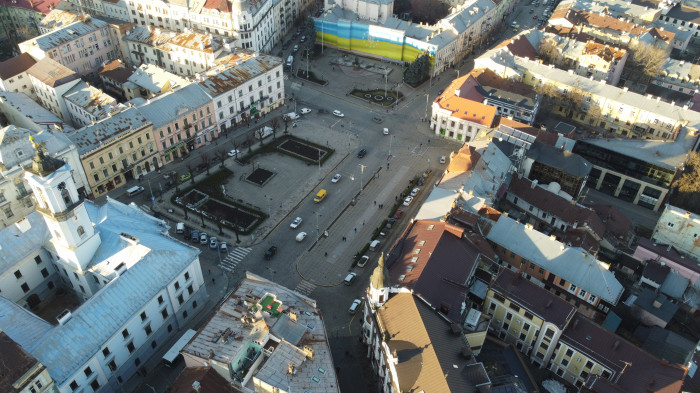 / Центральна площа Чернівців